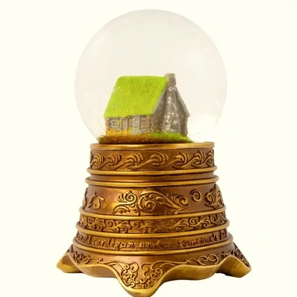 SOLD Out (P& E)Taylor Swift Cabin Snow Globe. Folklore, Cardigan.NEW-SOLD OUT - Picture 3 of 10